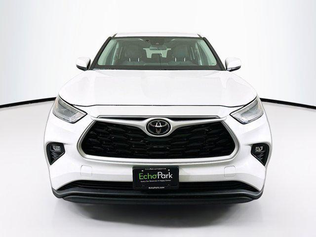 used 2024 Toyota Highlander car, priced at $36,197