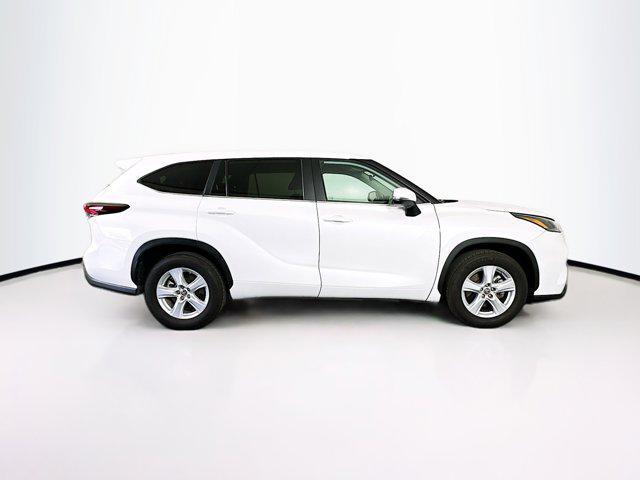 used 2024 Toyota Highlander car, priced at $36,197