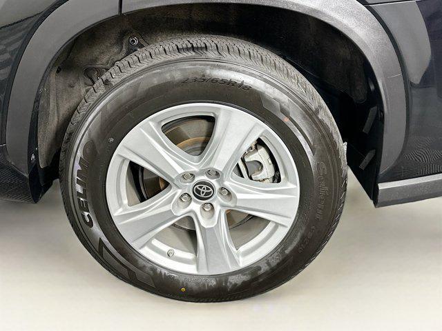 used 2023 Toyota Highlander car, priced at $31,647