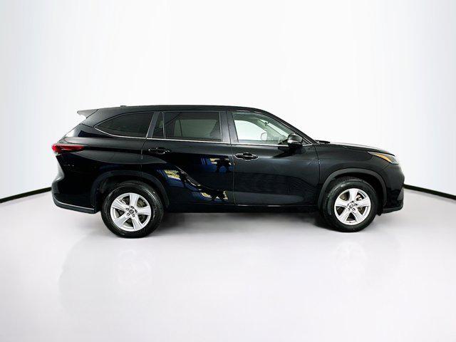 used 2023 Toyota Highlander car, priced at $31,647