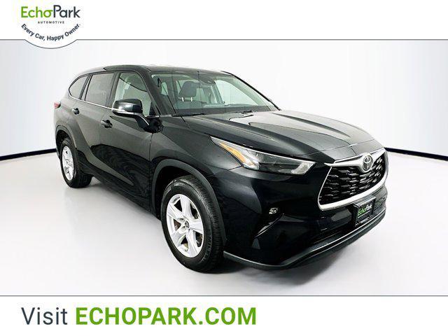 used 2023 Toyota Highlander car, priced at $31,647
