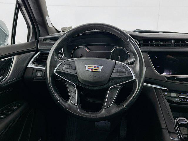 used 2023 Cadillac XT5 car, priced at $30,389