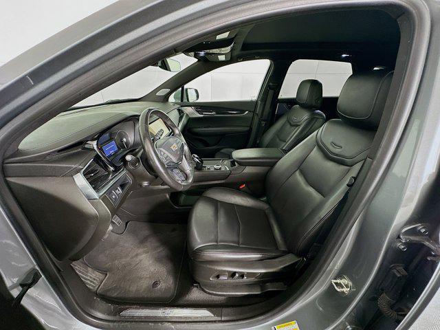 used 2023 Cadillac XT5 car, priced at $30,389