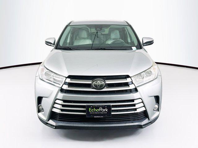 used 2017 Toyota Highlander car, priced at $18,999