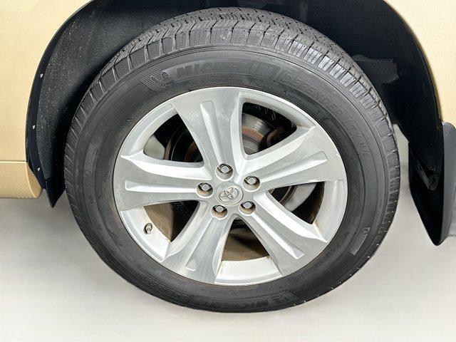 used 2008 Toyota Highlander car, priced at $9,899