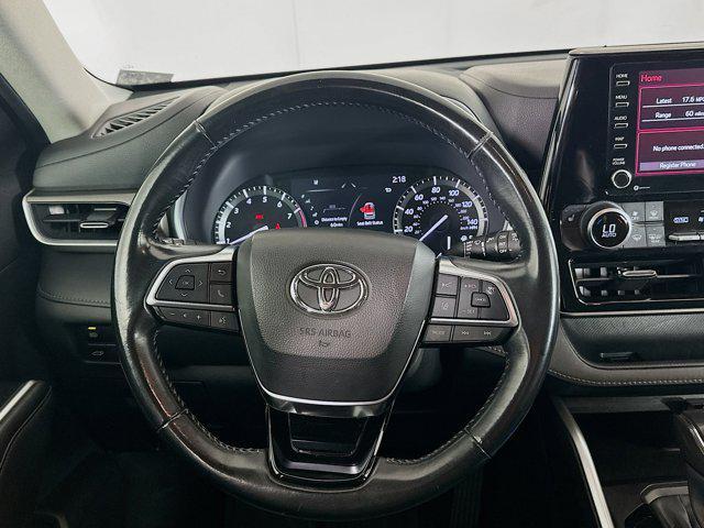 used 2021 Toyota Highlander car, priced at $29,399