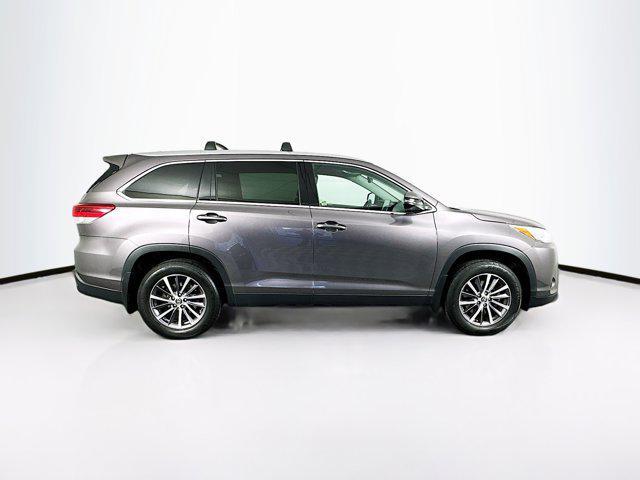 used 2019 Toyota Highlander car, priced at $21,999