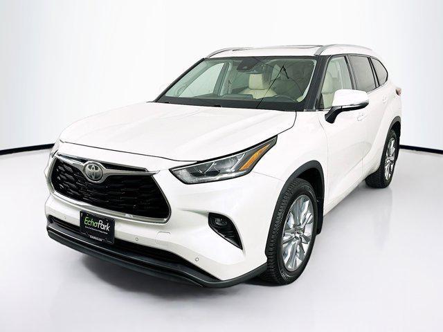 used 2020 Toyota Highlander car, priced at $32,797