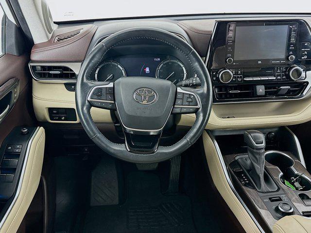 used 2020 Toyota Highlander car, priced at $32,797