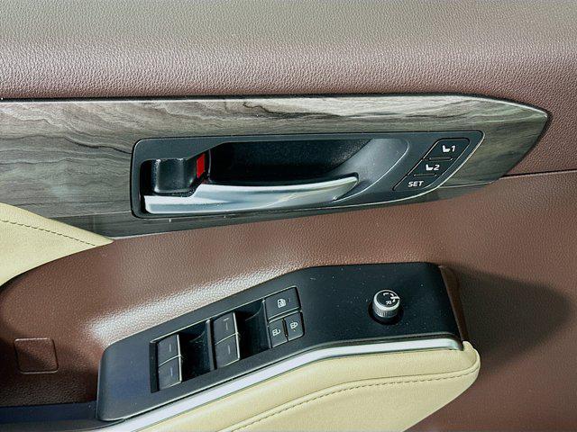 used 2020 Toyota Highlander car, priced at $32,797