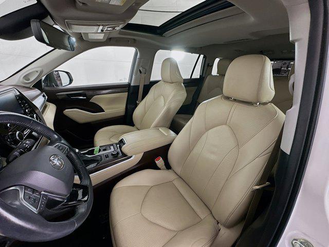 used 2020 Toyota Highlander car, priced at $32,797