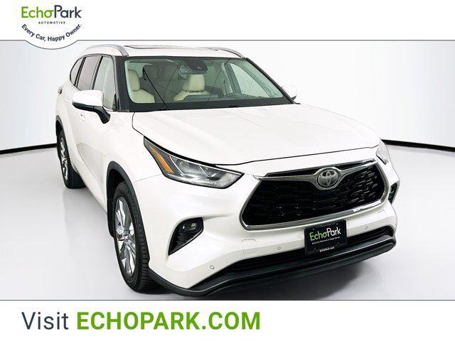 used 2020 Toyota Highlander car, priced at $32,797