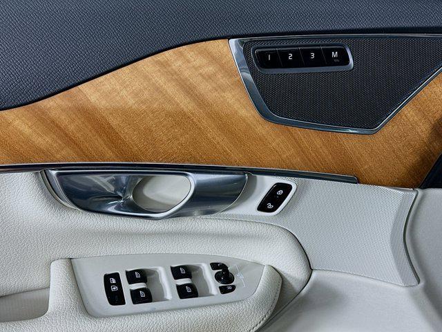 used 2021 Volvo XC90 car, priced at $29,599