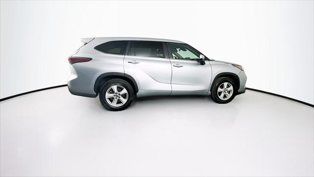 used 2023 Toyota Highlander car, priced at $29,789