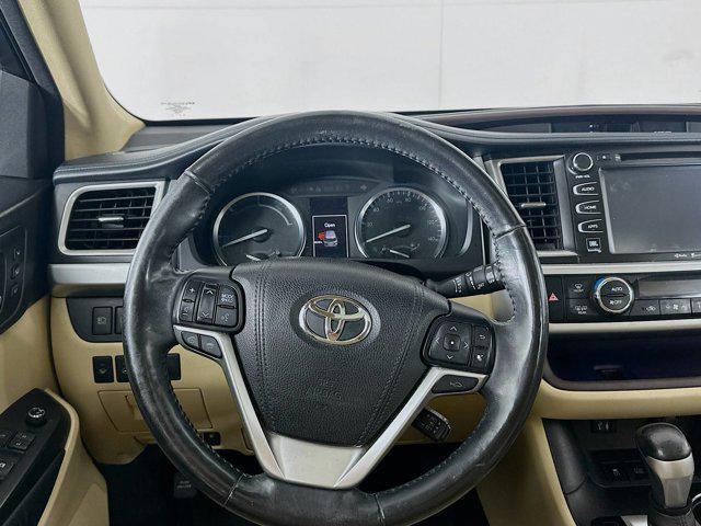 used 2015 Toyota Highlander Hybrid car, priced at $20,999