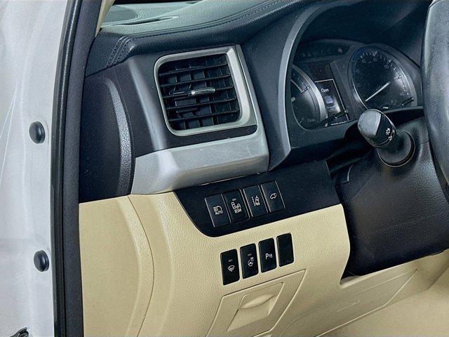 used 2015 Toyota Highlander Hybrid car, priced at $20,999