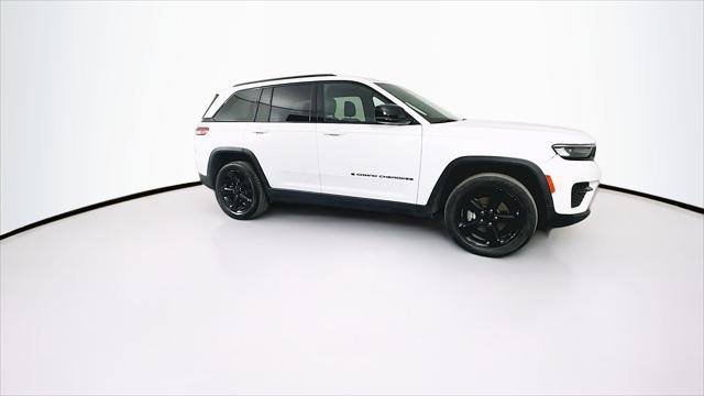 used 2023 Jeep Grand Cherokee car, priced at $29,279