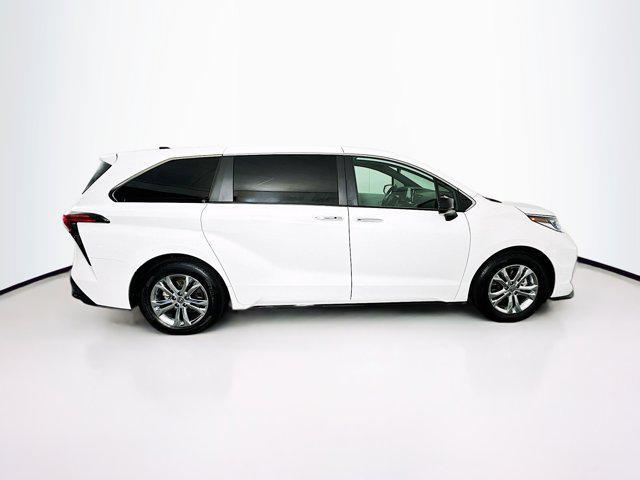 used 2023 Toyota Sienna car, priced at $40,999