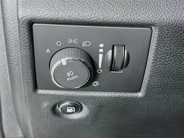 used 2016 Jeep Grand Cherokee car, priced at $12,496