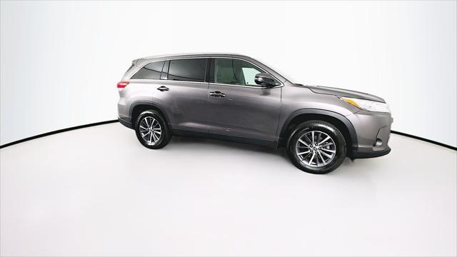 used 2019 Toyota Highlander car, priced at $28,989