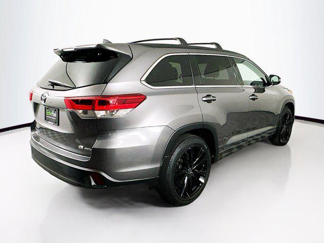 used 2018 Toyota Highlander car, priced at $22,699