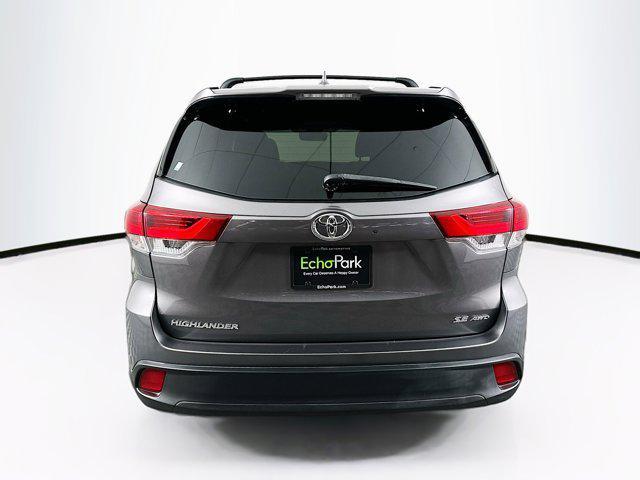used 2018 Toyota Highlander car, priced at $22,699