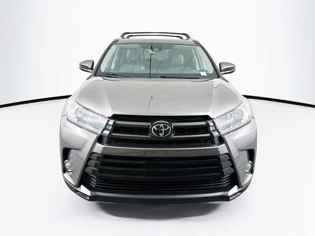 used 2018 Toyota Highlander car, priced at $22,699