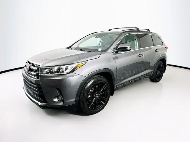 used 2018 Toyota Highlander car, priced at $22,699