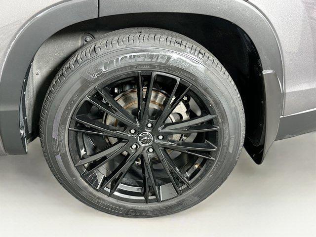used 2018 Toyota Highlander car, priced at $22,699