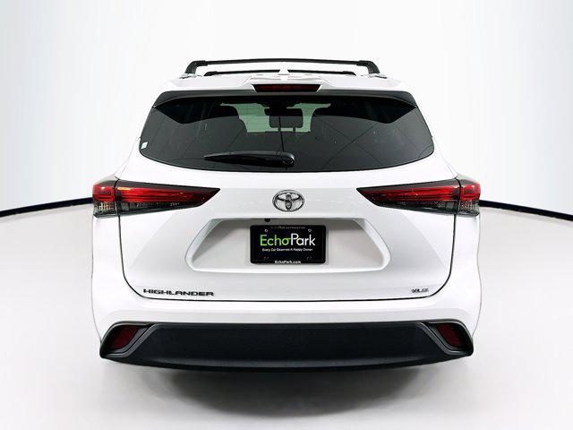 used 2022 Toyota Highlander car, priced at $37,697