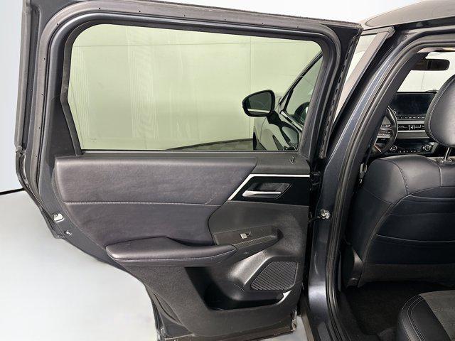 used 2024 Mitsubishi Outlander car, priced at $21,997