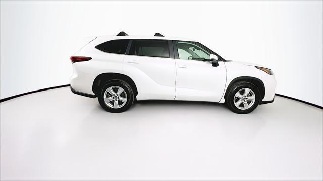 used 2023 Toyota Highlander car, priced at $29,689