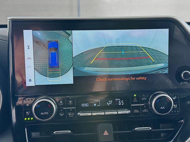 used 2023 Toyota Highlander car, priced at $39,297