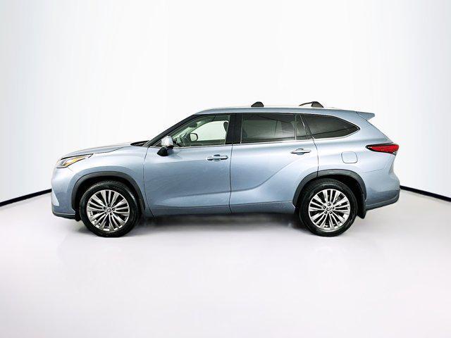 used 2023 Toyota Highlander car, priced at $39,297