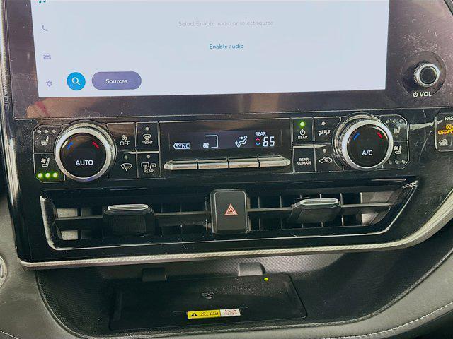 used 2023 Toyota Highlander car, priced at $39,297