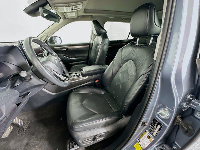 used 2023 Toyota Highlander car, priced at $39,297
