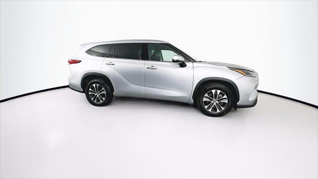 used 2021 Toyota Highlander car, priced at $29,489