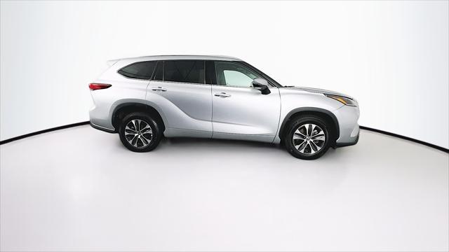 used 2021 Toyota Highlander car, priced at $29,489