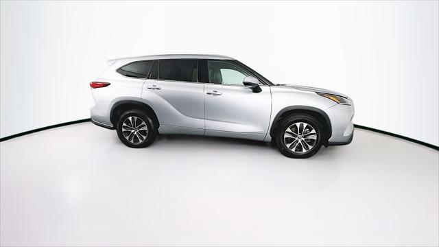 used 2021 Toyota Highlander car, priced at $29,489