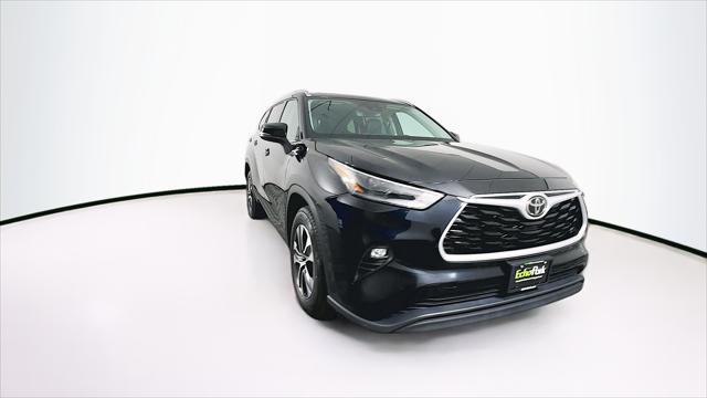 used 2021 Toyota Highlander car, priced at $31,289