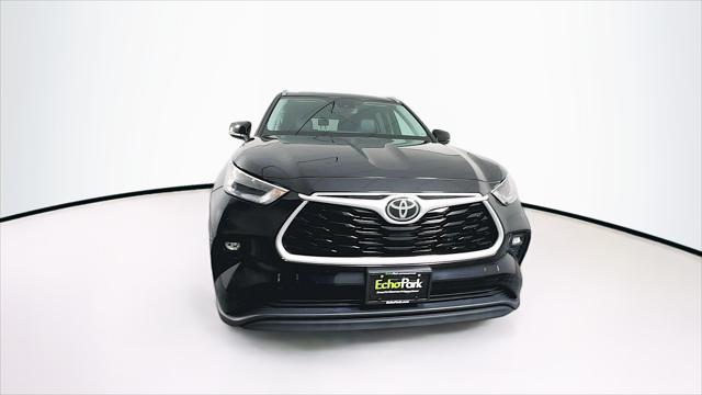 used 2021 Toyota Highlander car, priced at $31,289