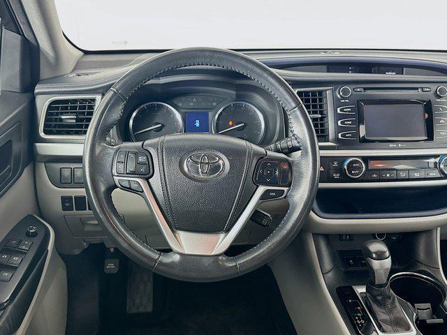 used 2015 Toyota Highlander car, priced at $18,899
