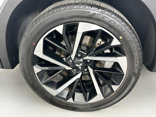 used 2024 Mitsubishi Outlander car, priced at $23,997