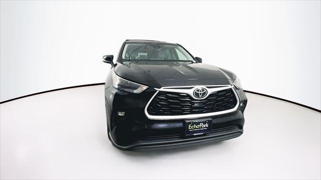 used 2022 Toyota Highlander car, priced at $28,189