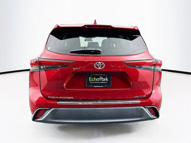 used 2020 Toyota Highlander car, priced at $25,597