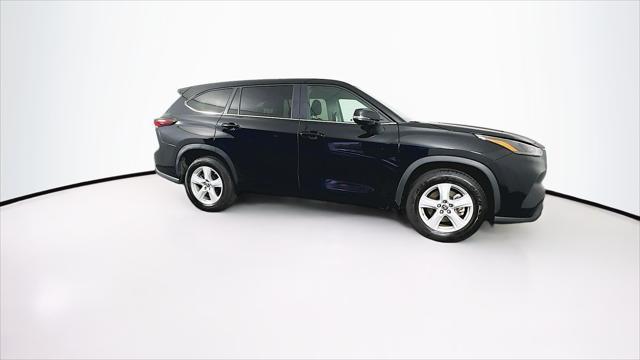 used 2024 Toyota Highlander car, priced at $35,689