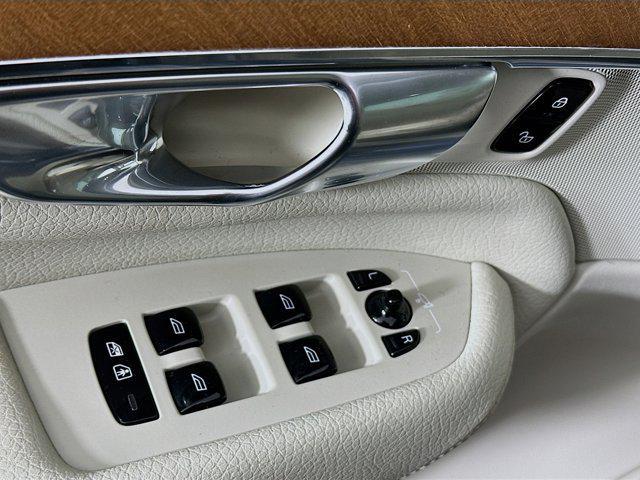 used 2022 Volvo XC90 Recharge Plug-In Hybrid car, priced at $39,997