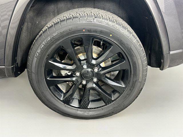 used 2017 Jeep Grand Cherokee car, priced at $13,996