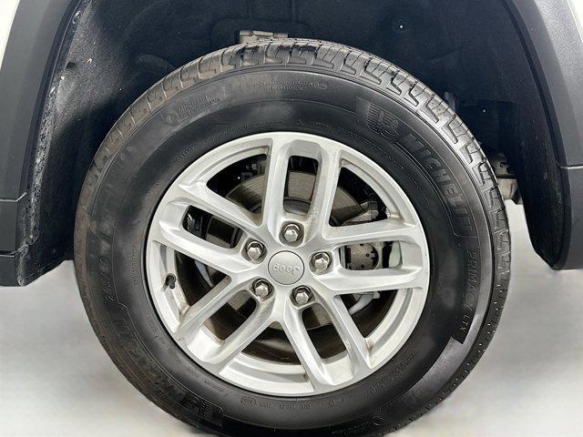 used 2024 Jeep Grand Cherokee car, priced at $31,797