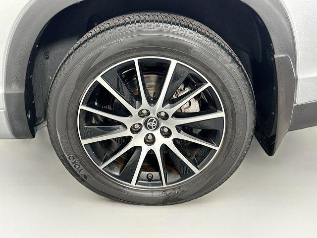 used 2017 Toyota Highlander car, priced at $24,796